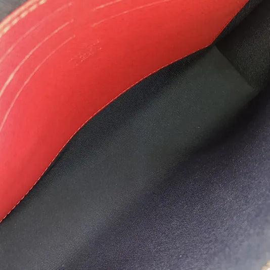 LOUIS VUITTON TAIGA POCHETTE VOYAGE MM M63394 (JP)