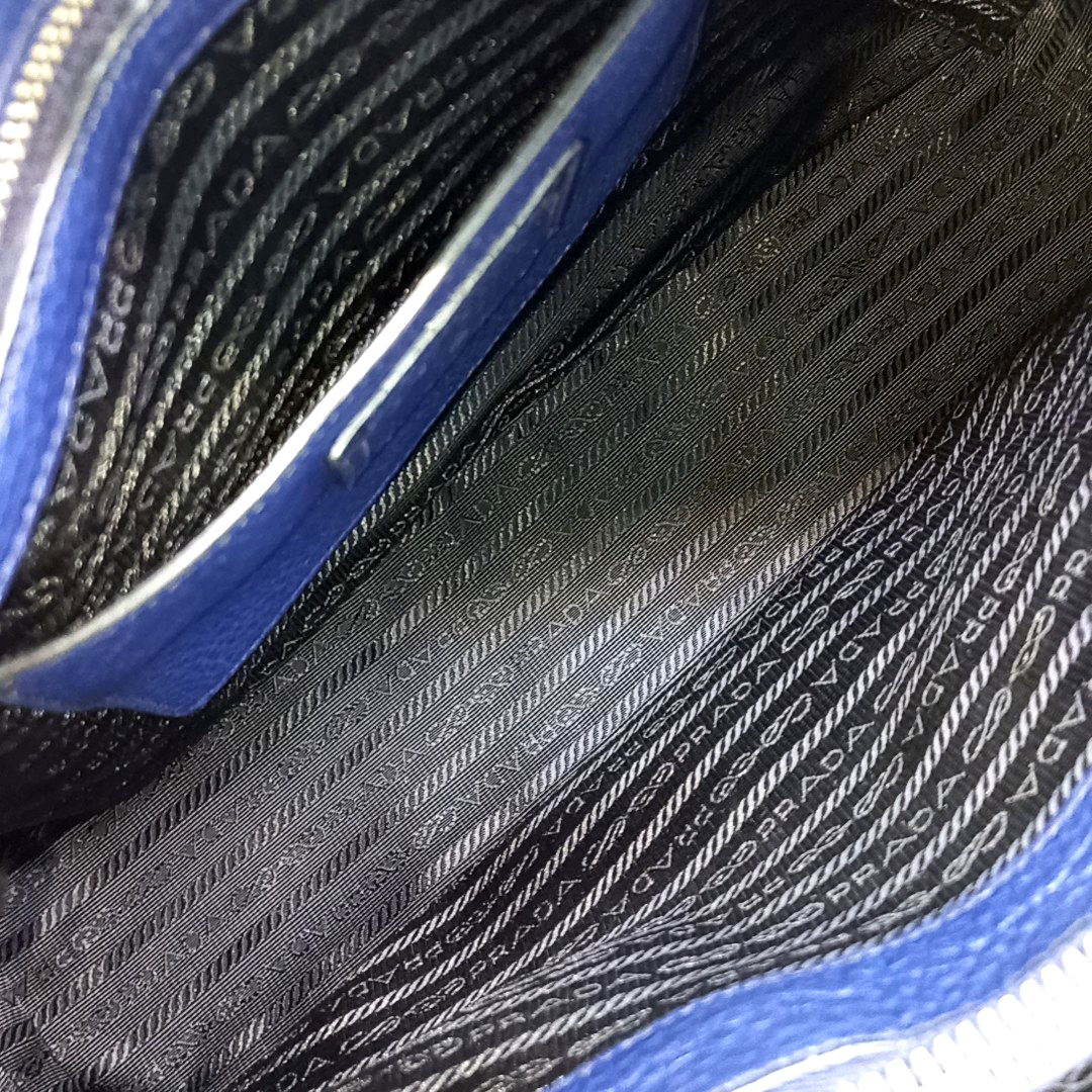 Prada Vitello Dino Tote/Shoulder Bag (BN2579) (10504121)