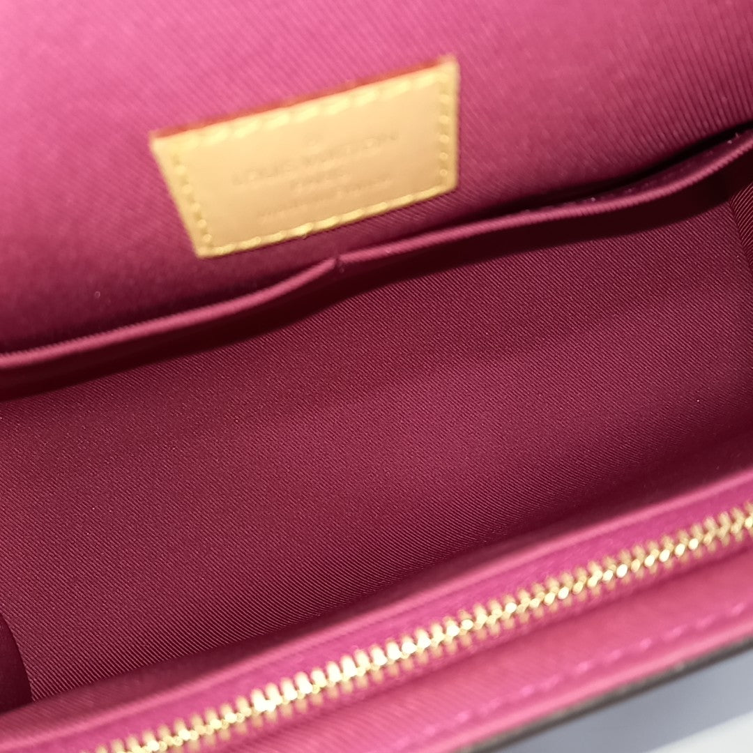 Louis Vuitton Monogram Cluny BB M42738 (10559397)