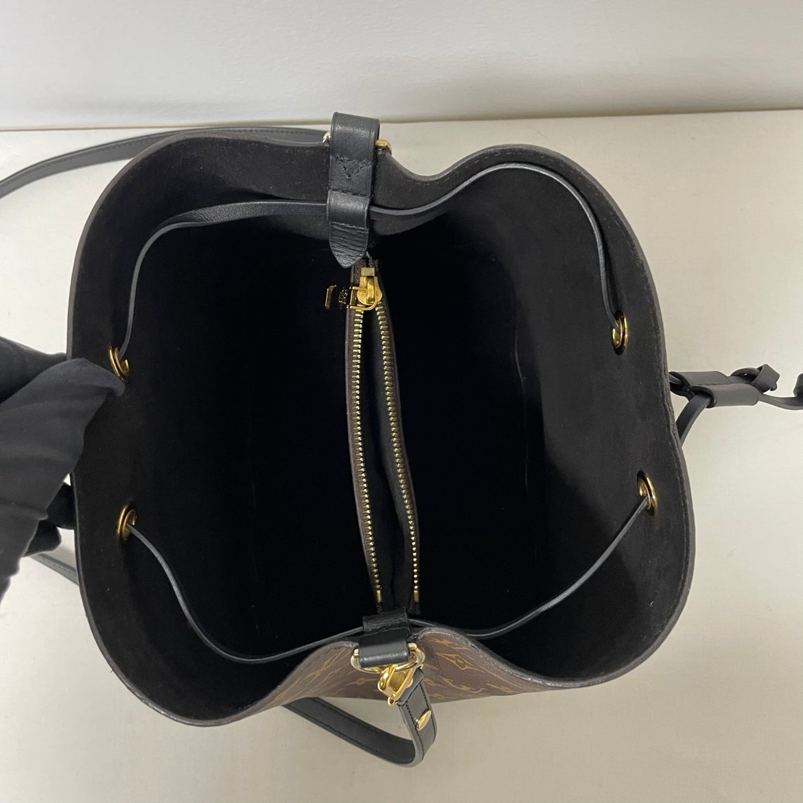 Louis Vuitton Black PVC Monogram NeoNoe Bucket MM Shoulder Bag M44020 (V1277918)