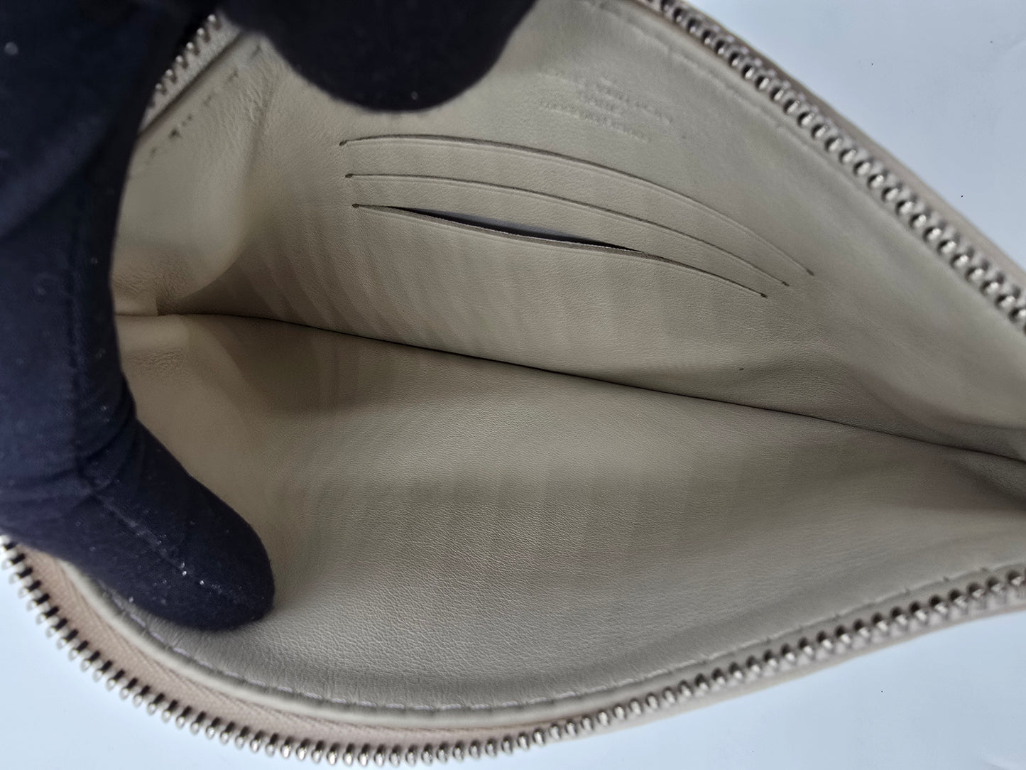 Pre-Owned Louis Vuitton Empreinte Pouch AI766