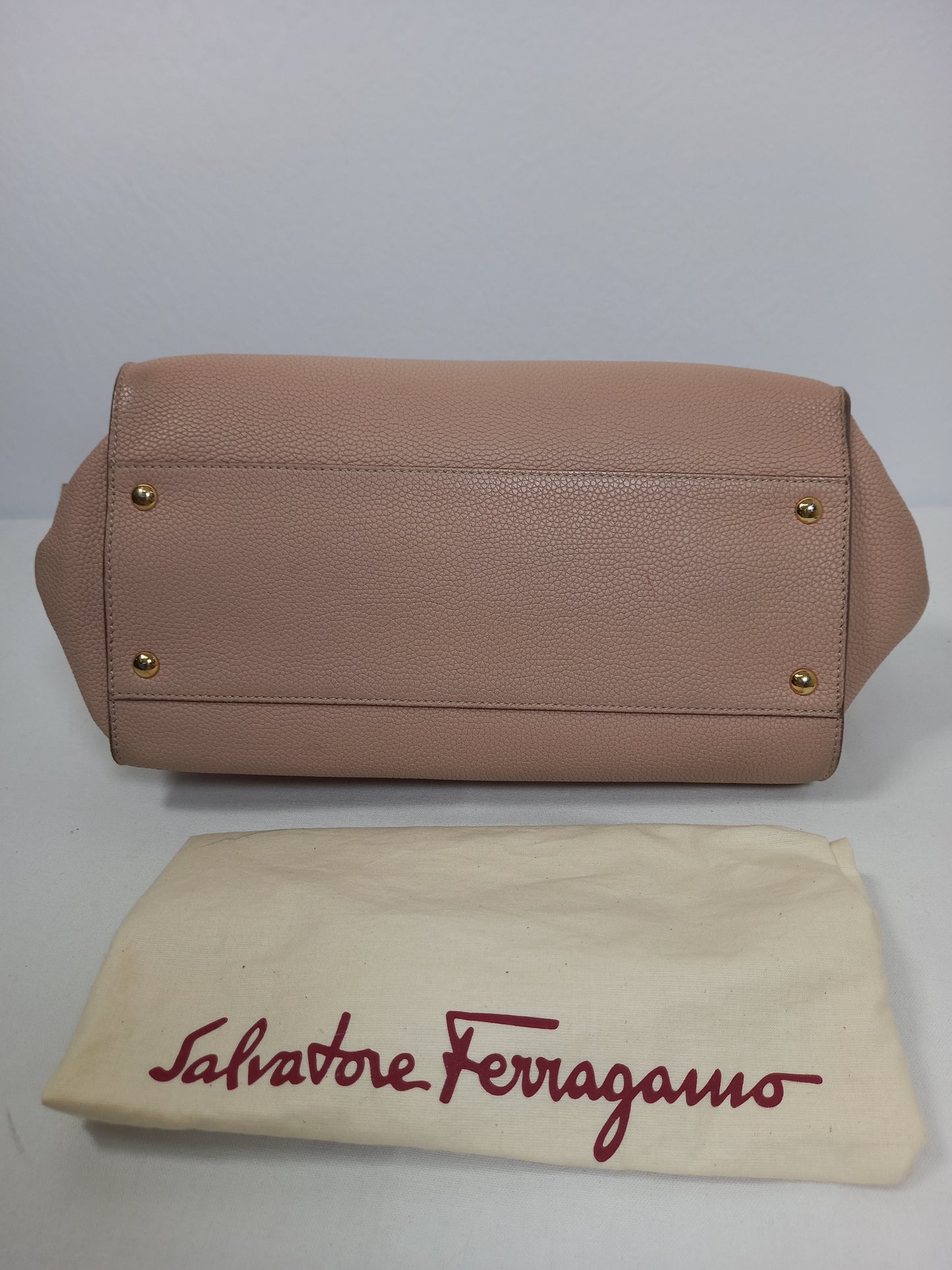 M0804P53 Salvatore Ferragamo Sofia Satchel Bag (JP)