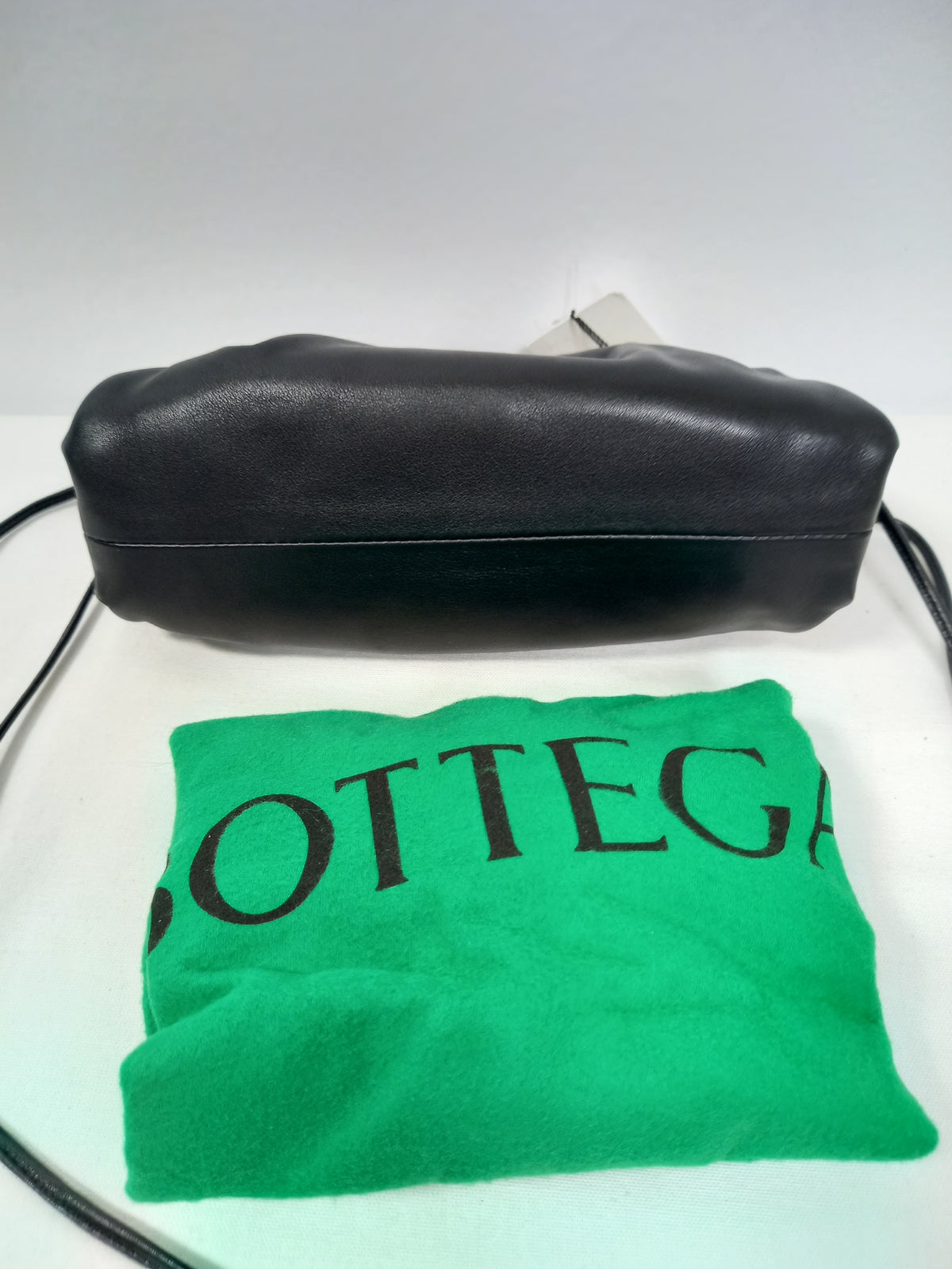 M0804P61 Bottega Veneta The Mini Pouch in Black (JP)