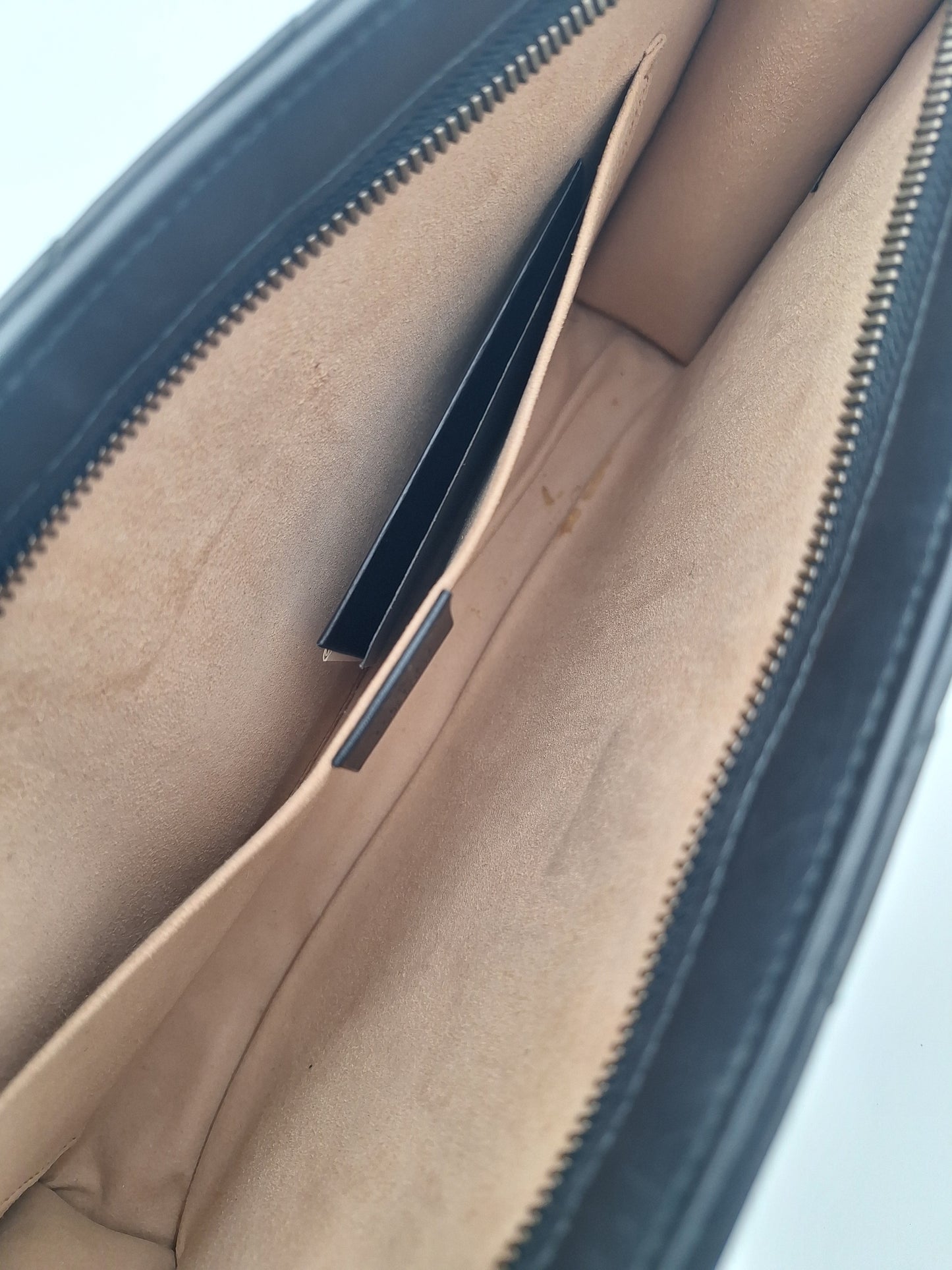 Gucci Gg Marmont Heart Matelasse Calfskin Clutch (US)