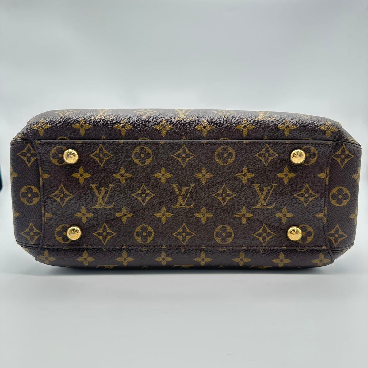 Louis Vuitton Montaigne MM in Monogram (MM046)
