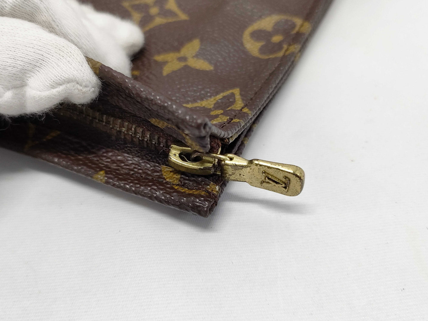 Pre-Owned LOUIS VUITTON Monogram Toiletry Pouch EC-0134