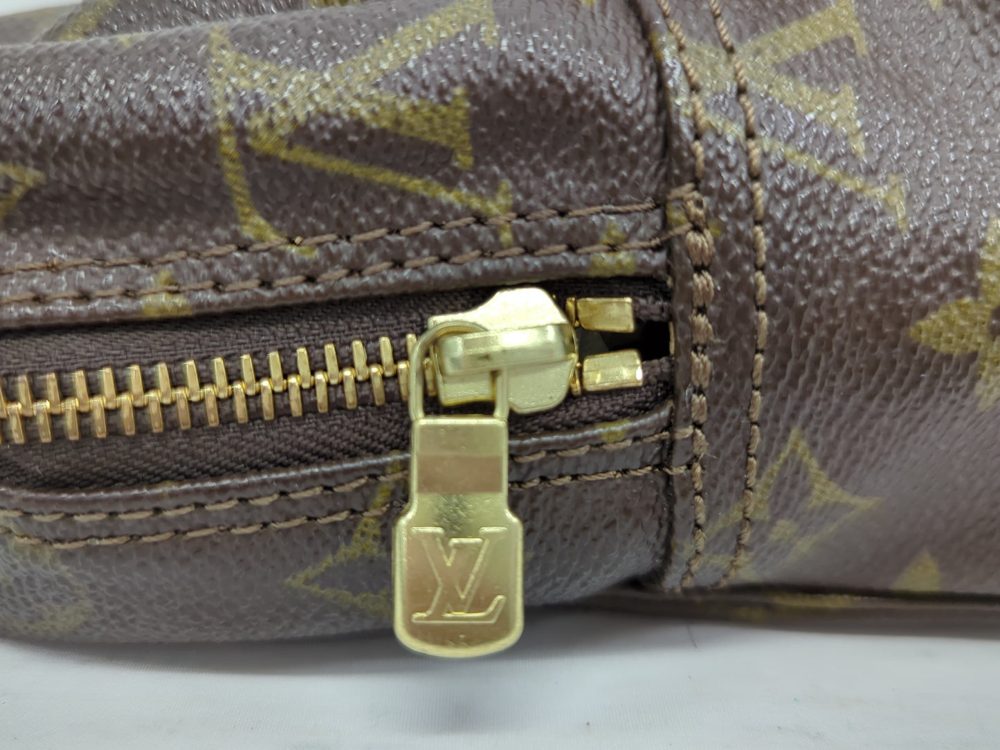 Pre-Owned LOUIS VUITTON Monogram Trousse Toilette 28 EC-0151