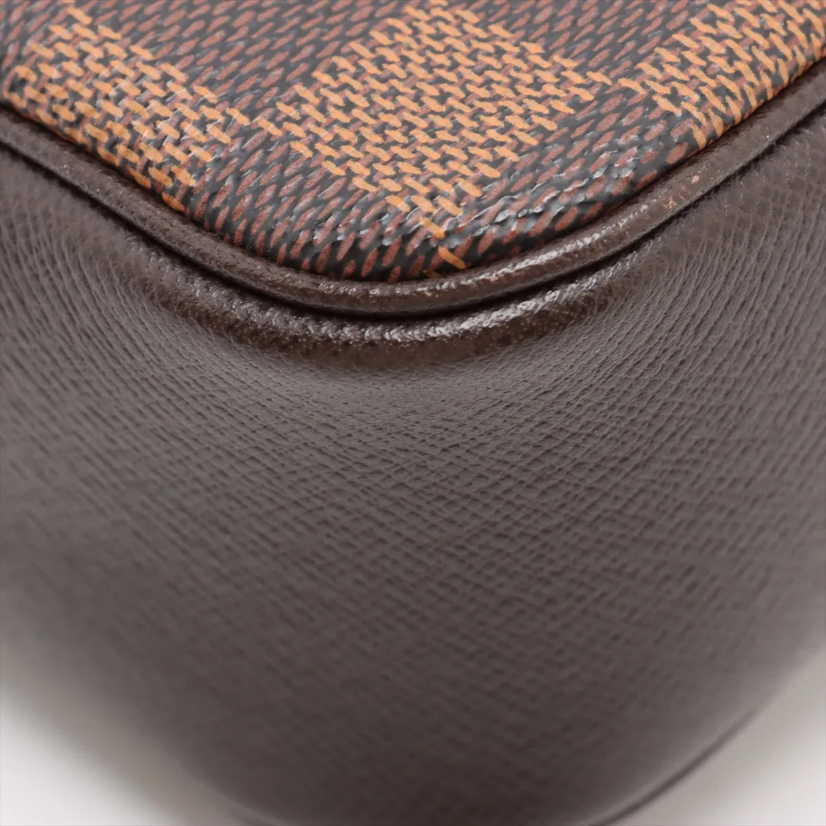 Louis Vuitton Damier Truth Makeup SB06-1126