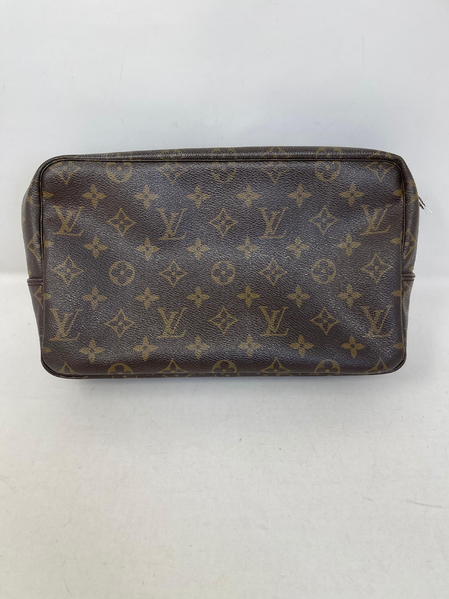 Louis Vuitton Trousse Toilette 28