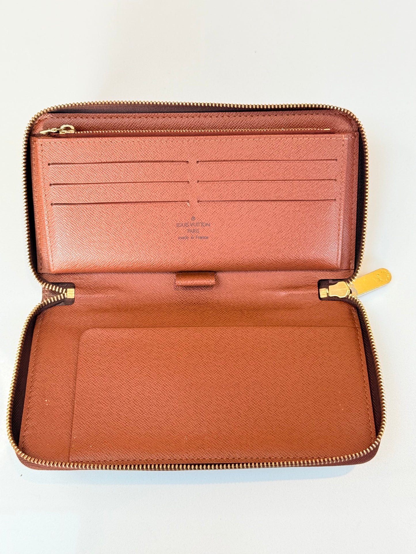 Louis Vuitton Zippy Organizer