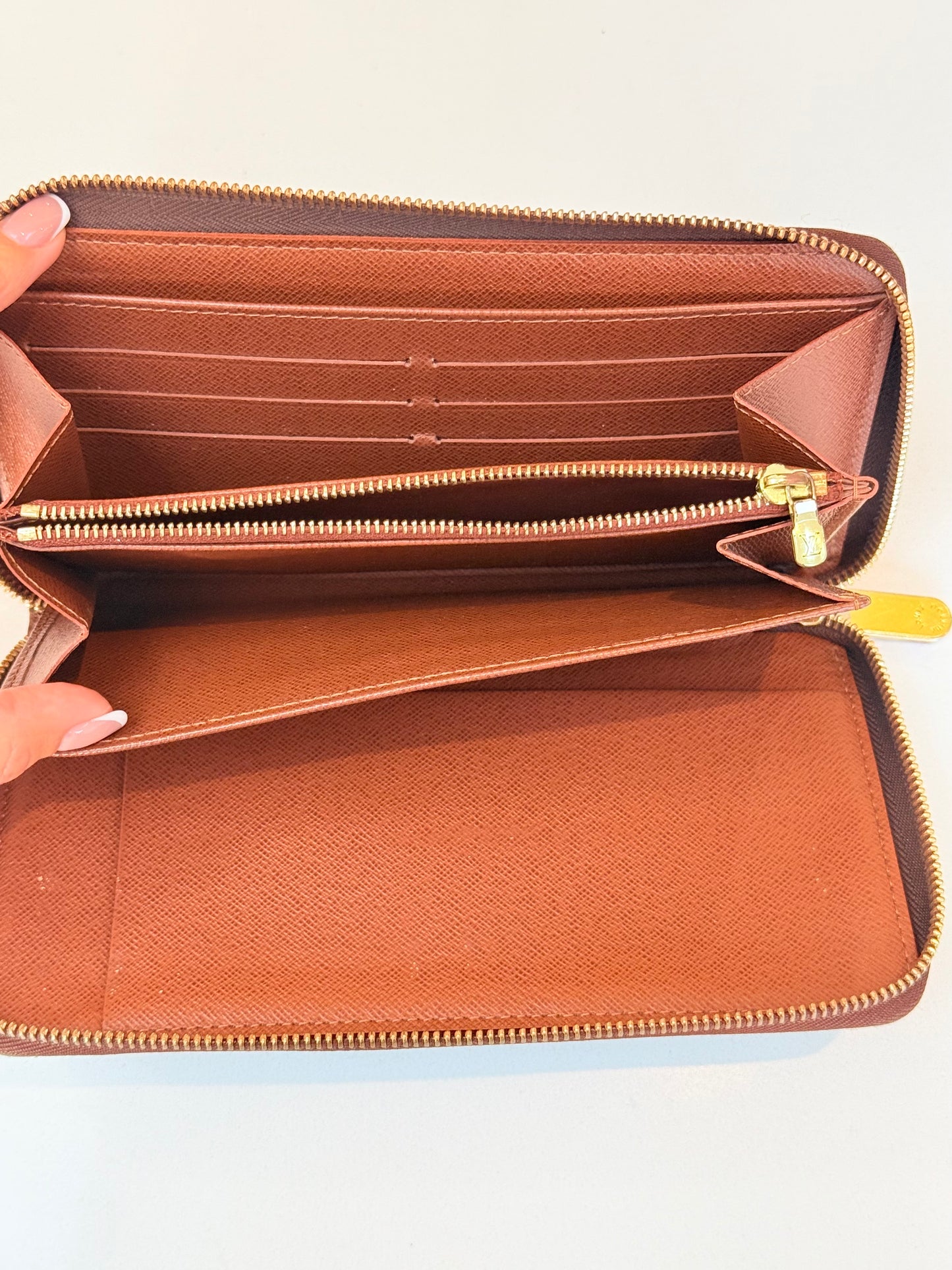 Louis Vuitton Zippy Organizer