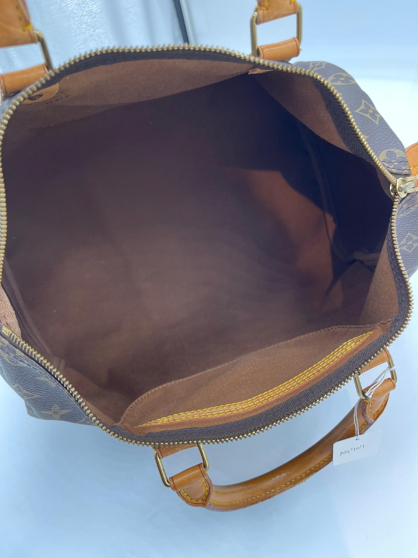 Louis Vuitton Speedy