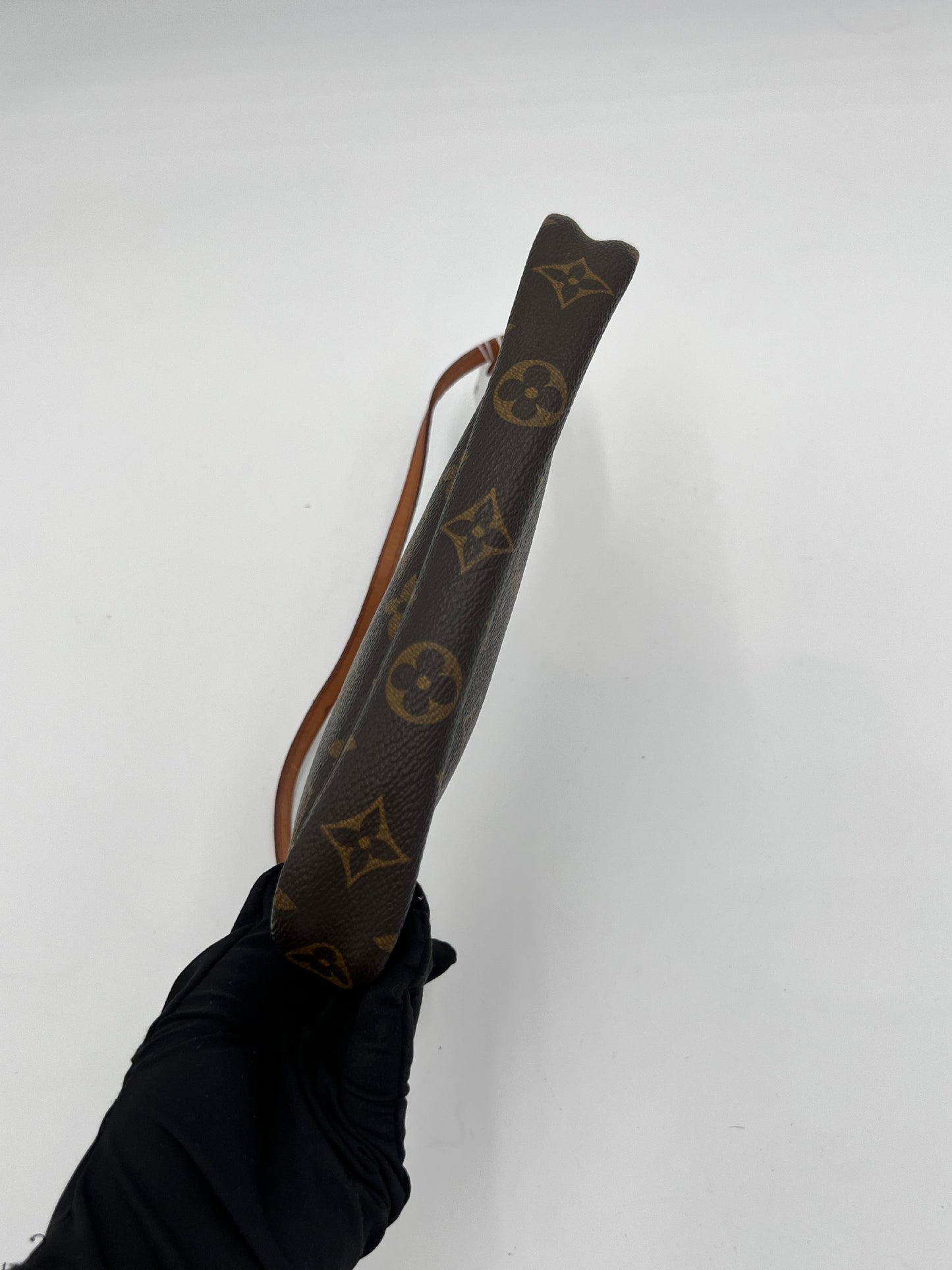 Louis Vuitton Pochette Accessoire