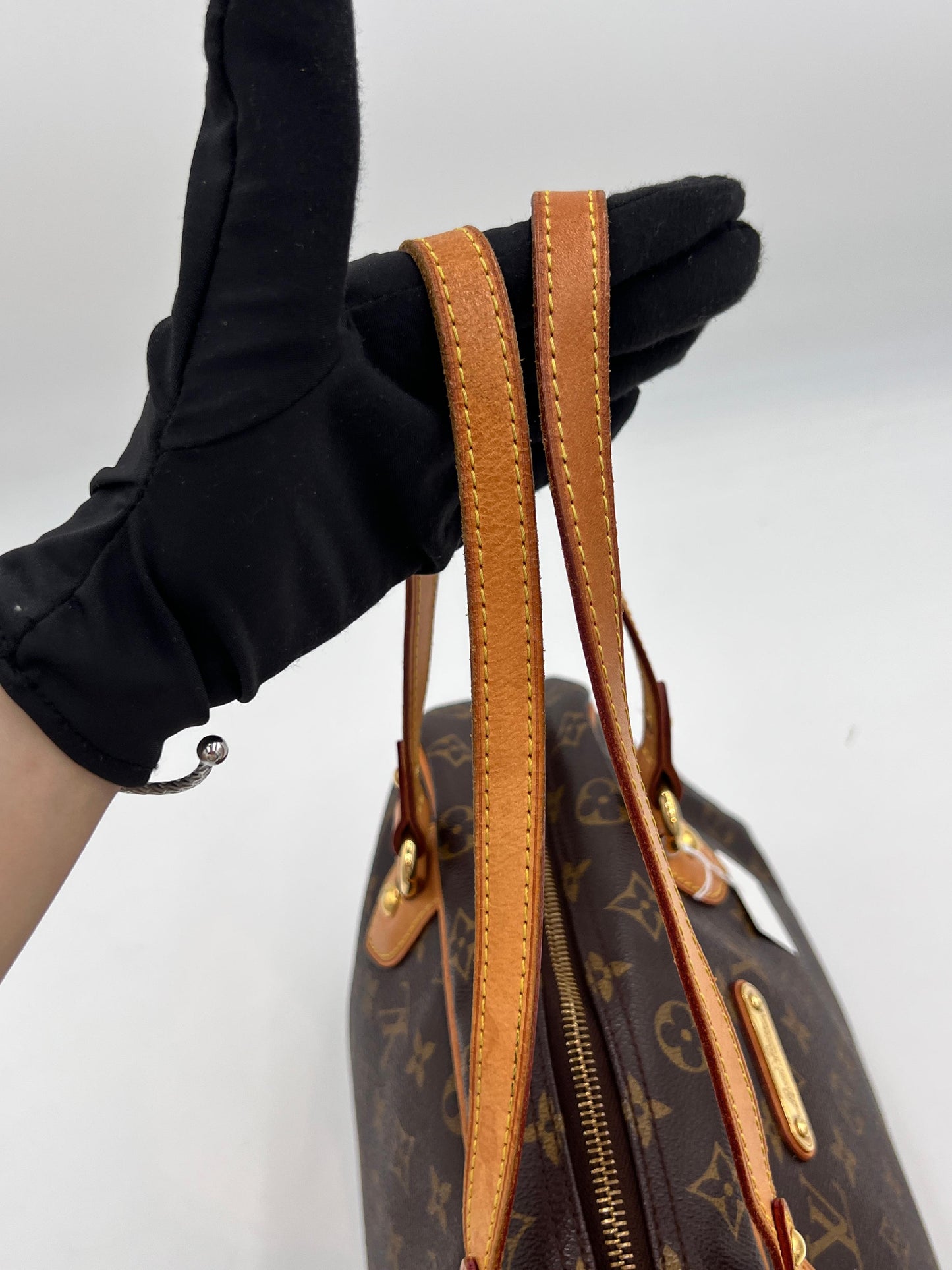 Louis Vuitton Montorgueuil MM