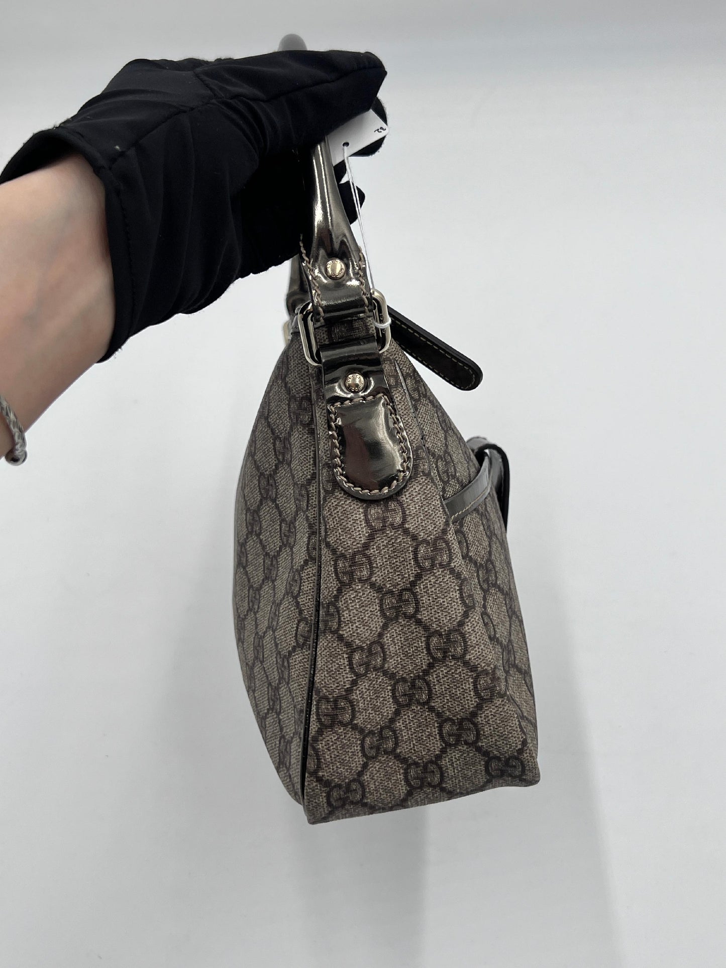 Gucci GG Supreme One Shoulder Bag