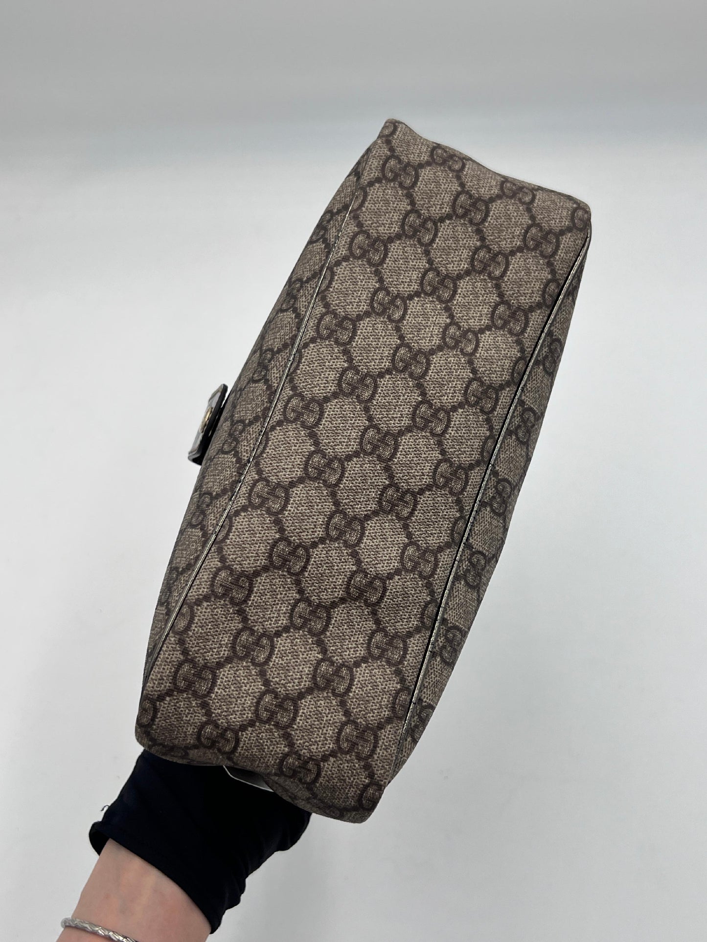 Gucci GG Supreme One Shoulder Bag