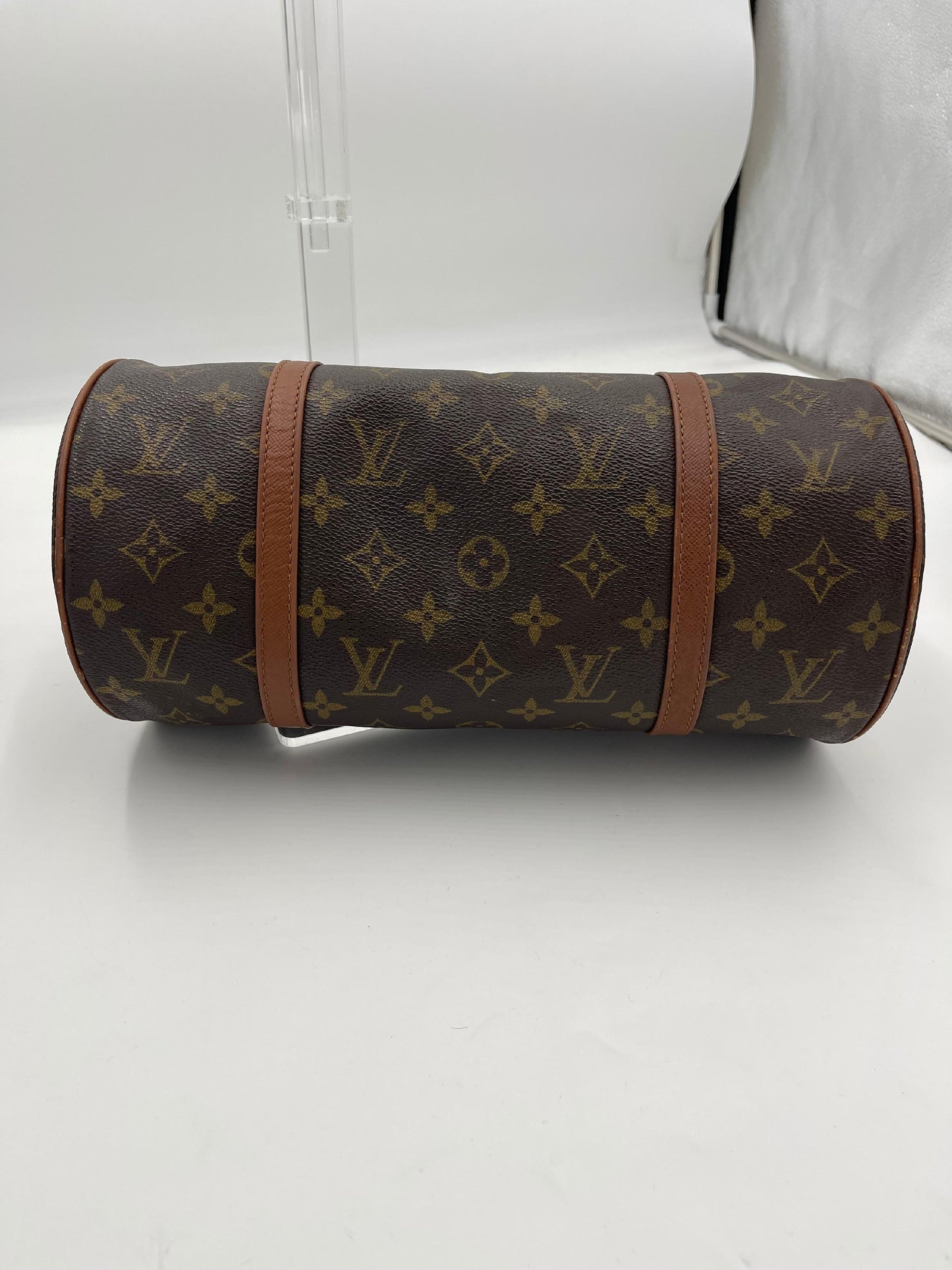 Louis Vuitton Papillon (AH766)