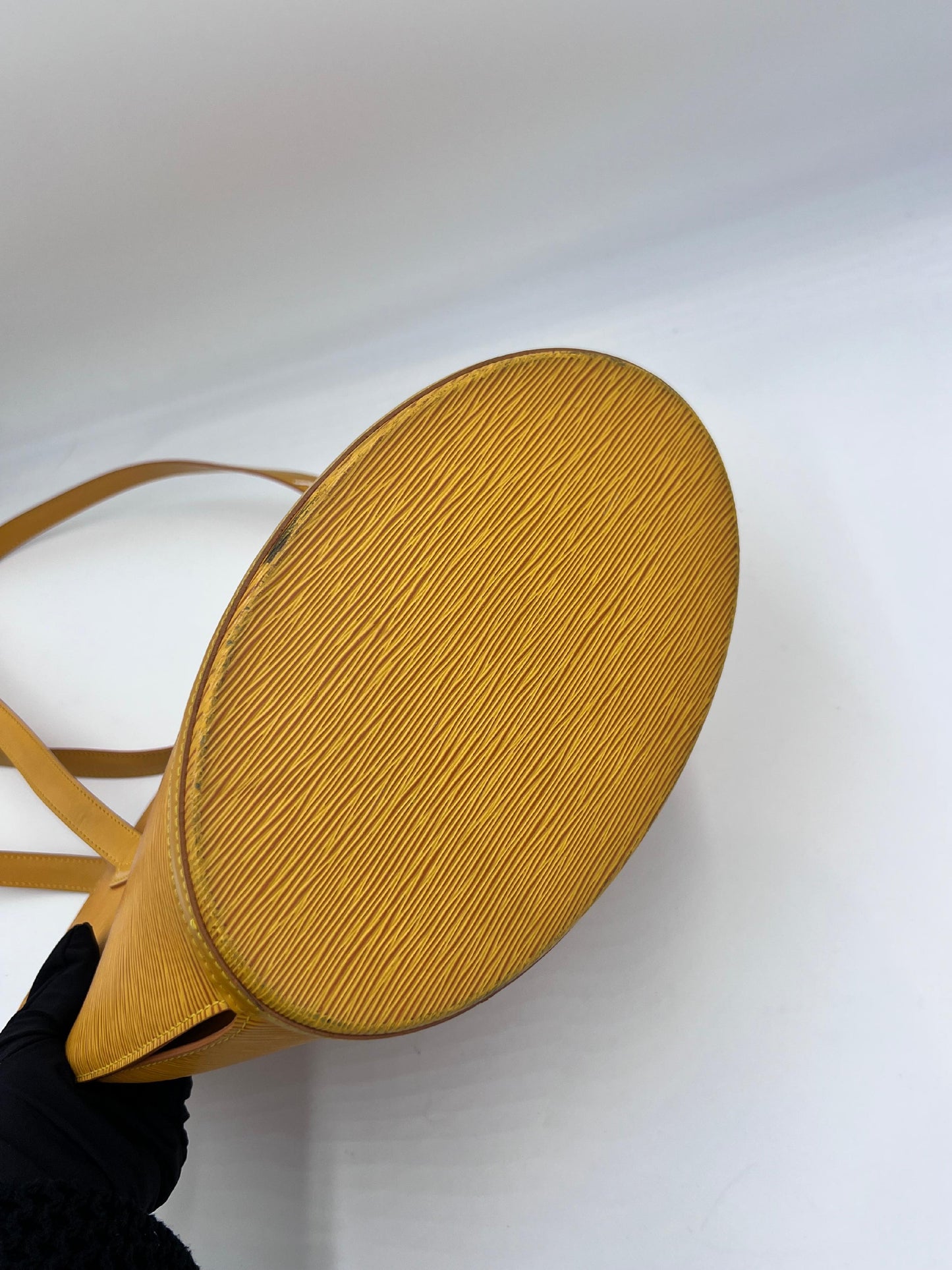 Louis Vuitton Saint Jacques Epi (AH831)