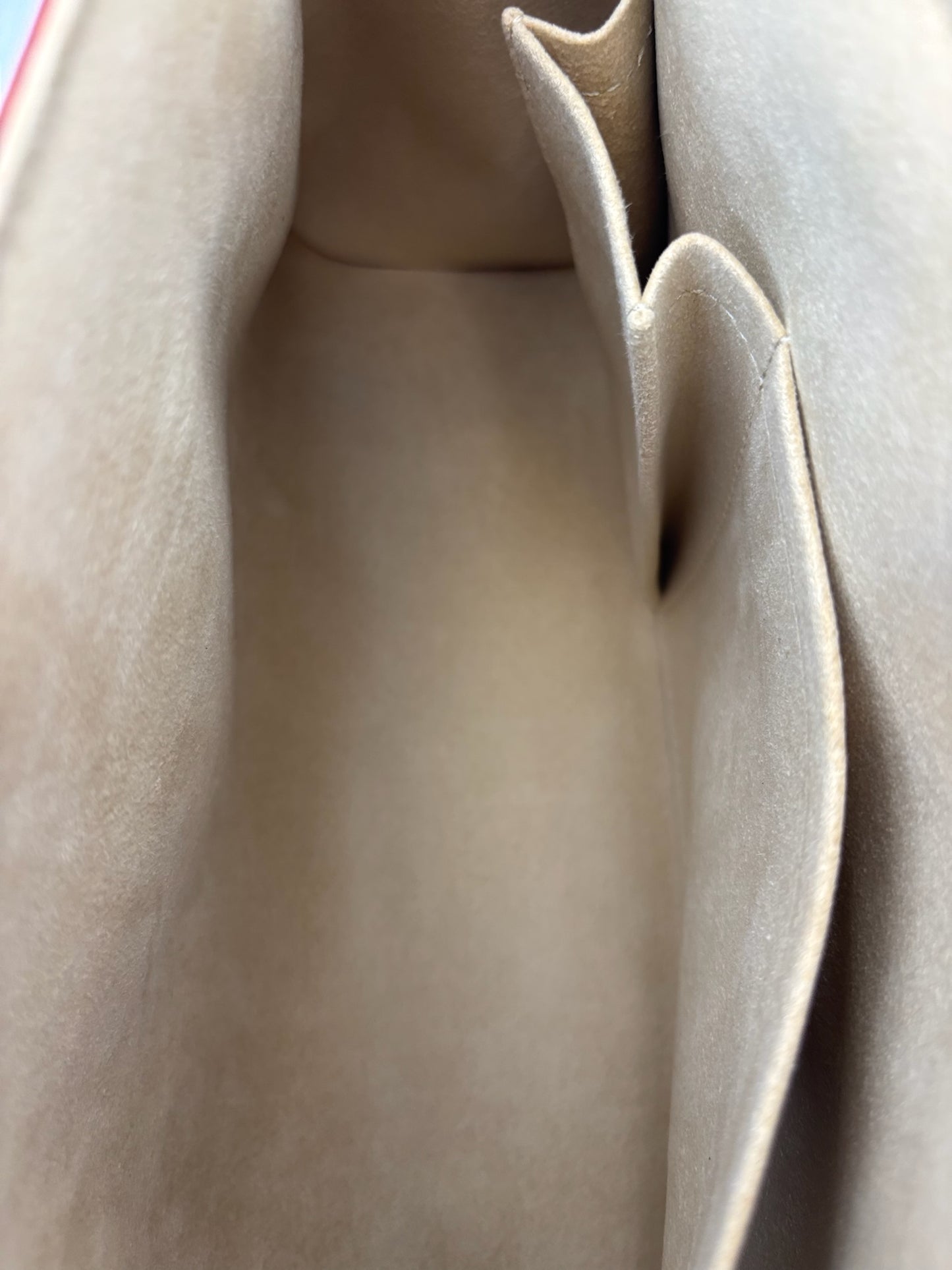 Louis Vuitton Beverly MM Shoulder Bag