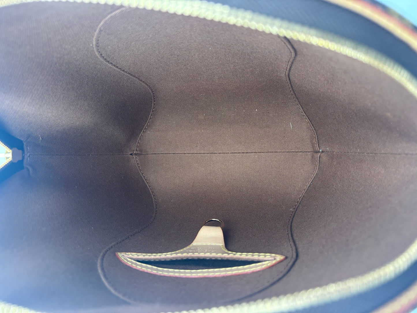 Louis Vuitton Monogram Ellipse