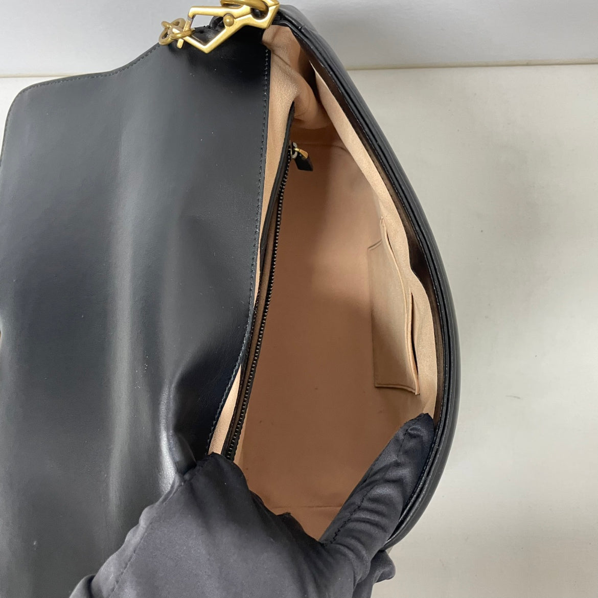 Gucci Black Leather Matelasse GG Marmont Top Handle Medium Shoulder Bag 498109