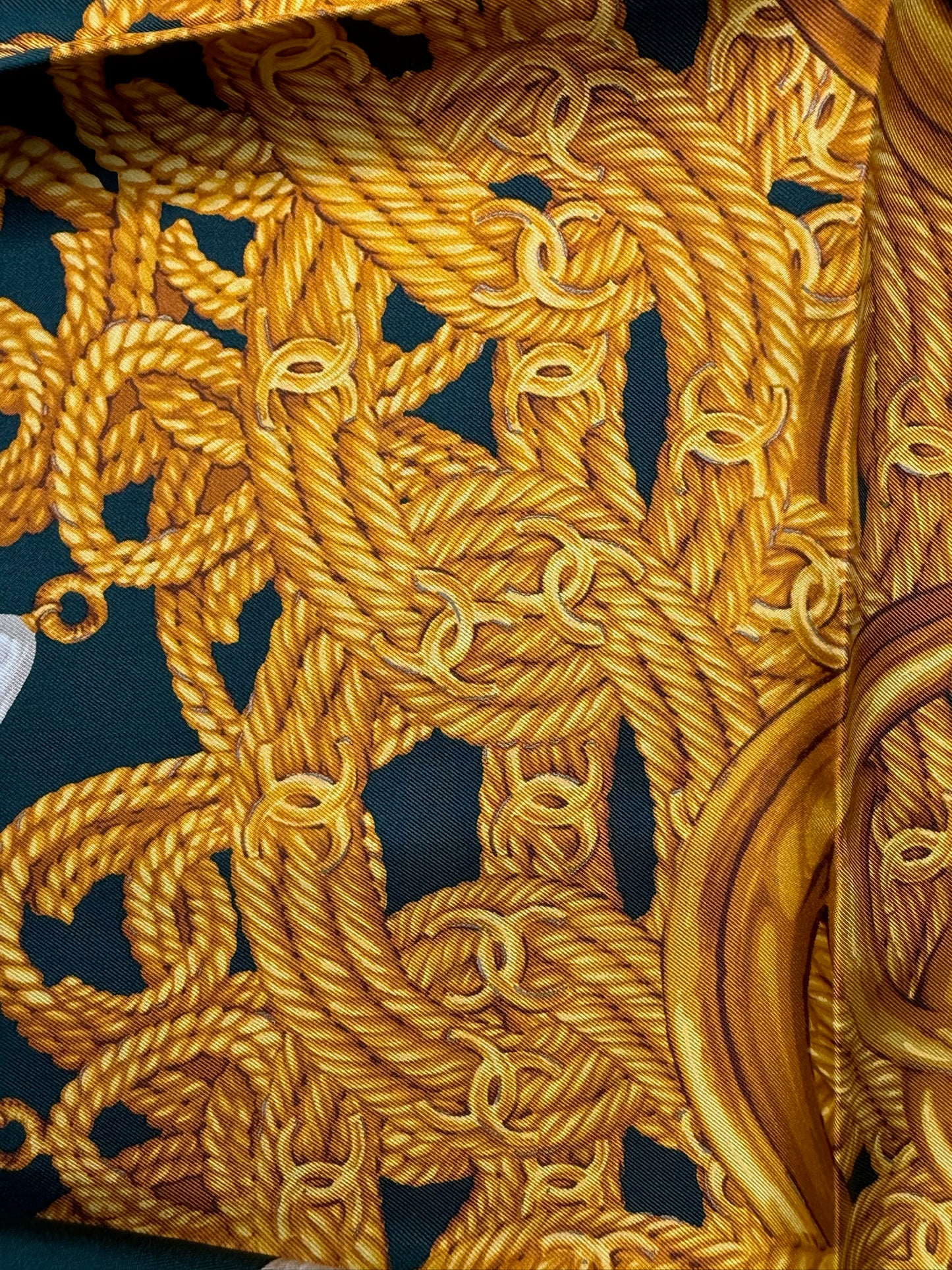 Chanel Silk Scarf Featuring a Gold Rope Chain Pattern (JP)