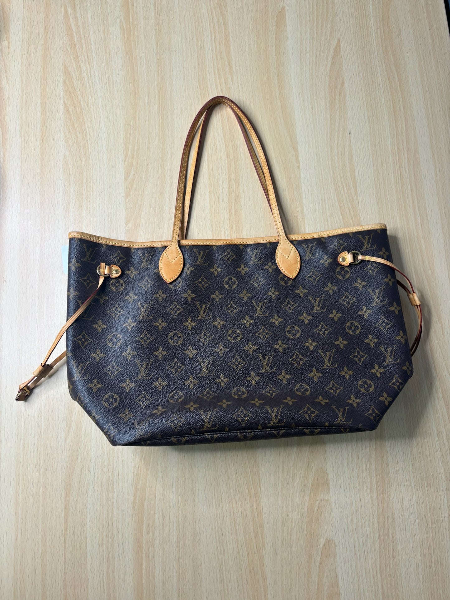 Louis Vuitton Neverfull MM in Monogram Canvas K8