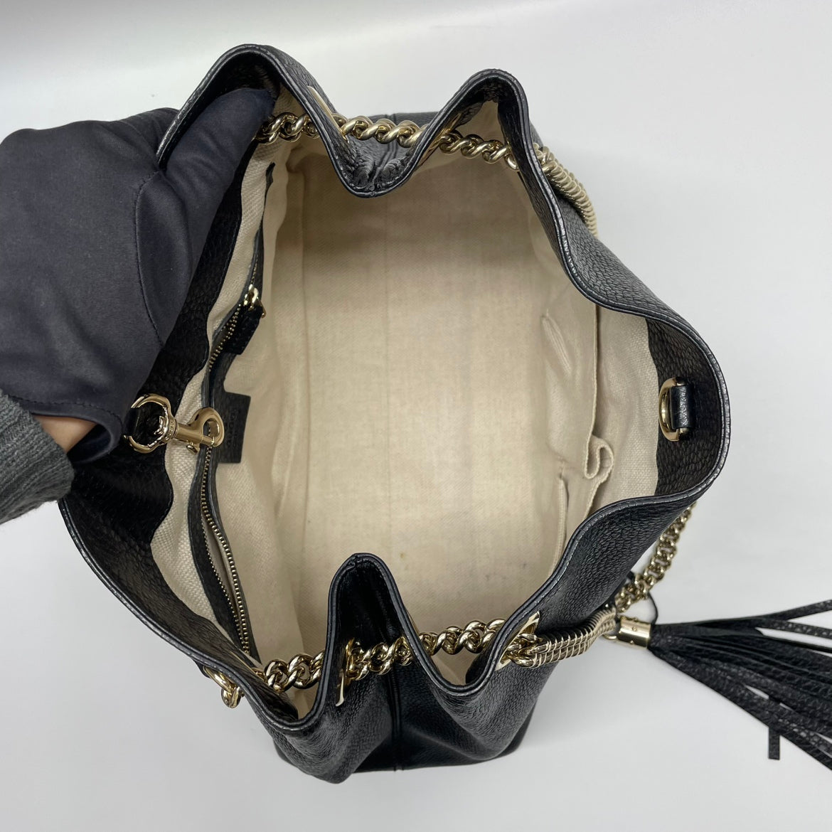 Gucci Black Leather Gold Hardware Soho Tassel One Shoulder Bag 308982 (V72050202H)