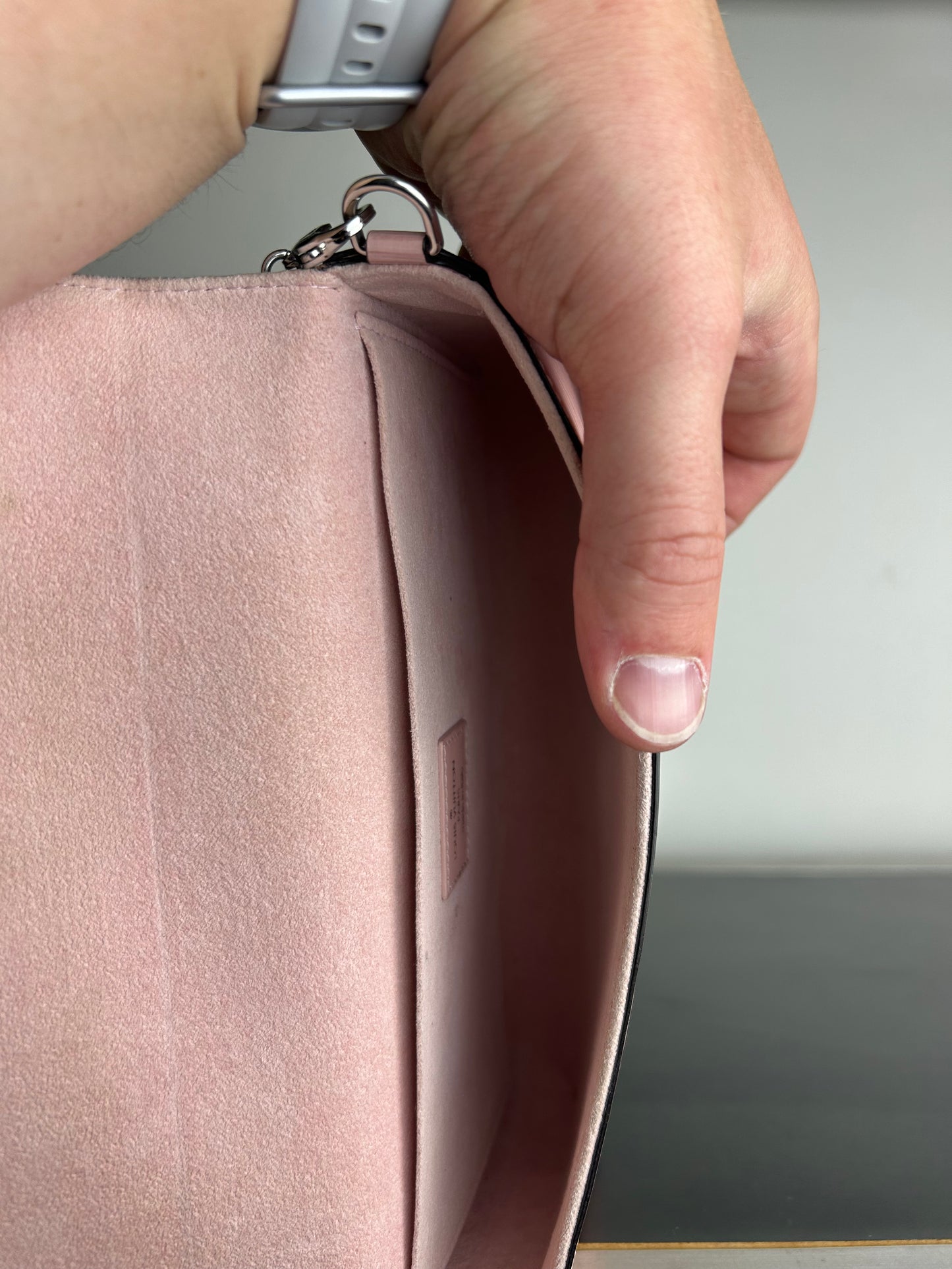 Louis Vuitton Pochette Félicie in Rose Ballerine Epi leather shoulder bag