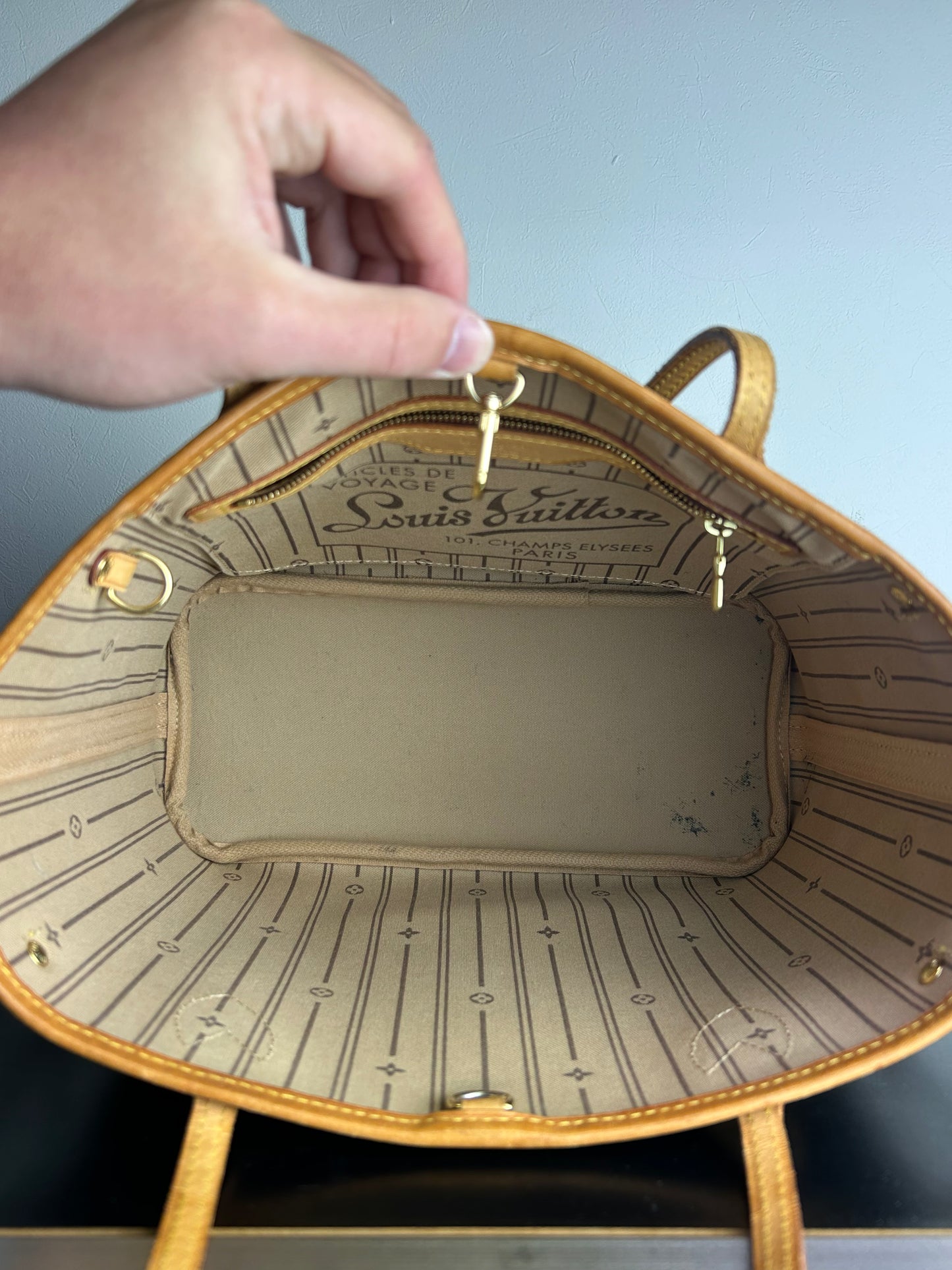 Louis Vuitton Monogram Neverfull PM tote bag