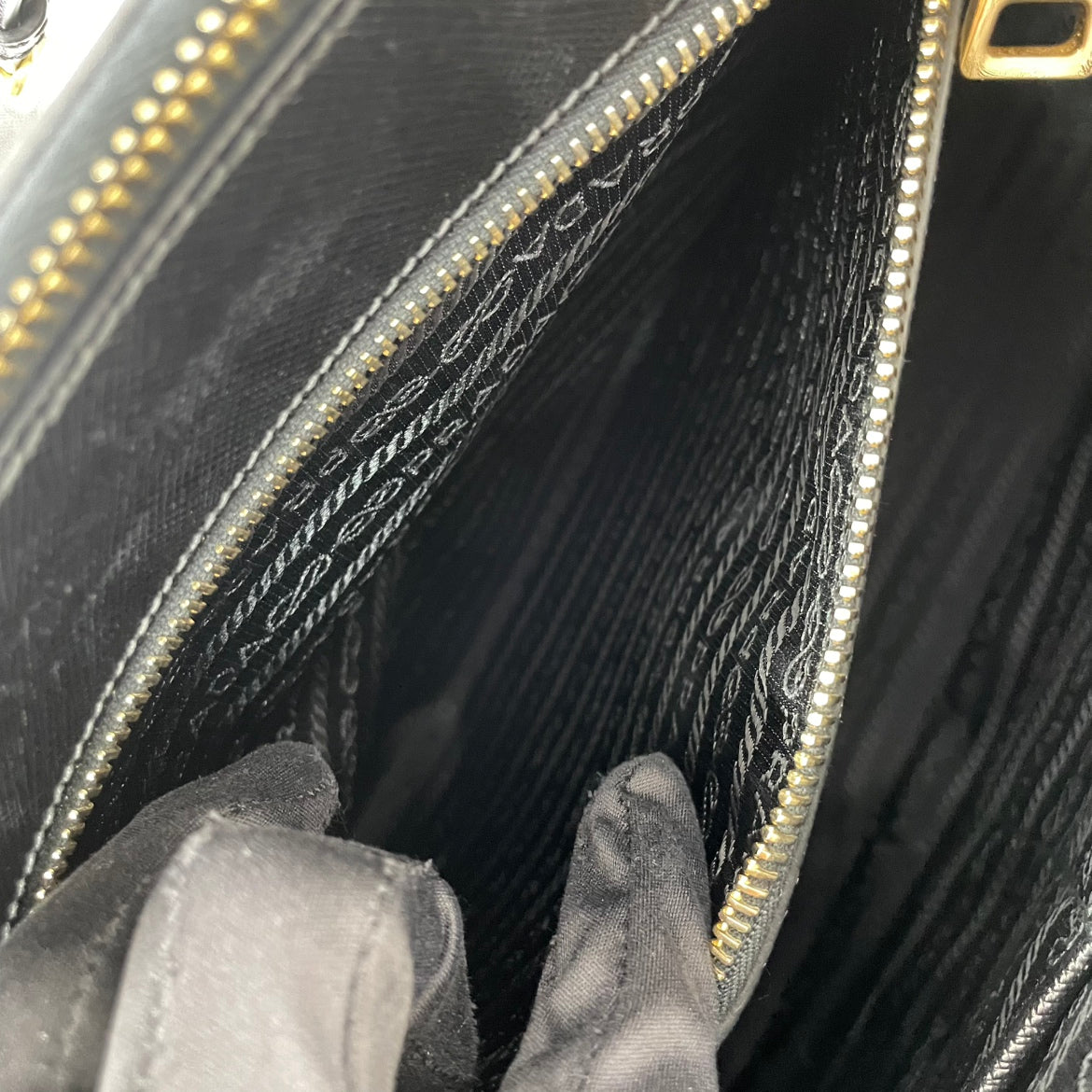 Prada Black Leather Saffiano Lux ONE Shoulder Bag BN2274