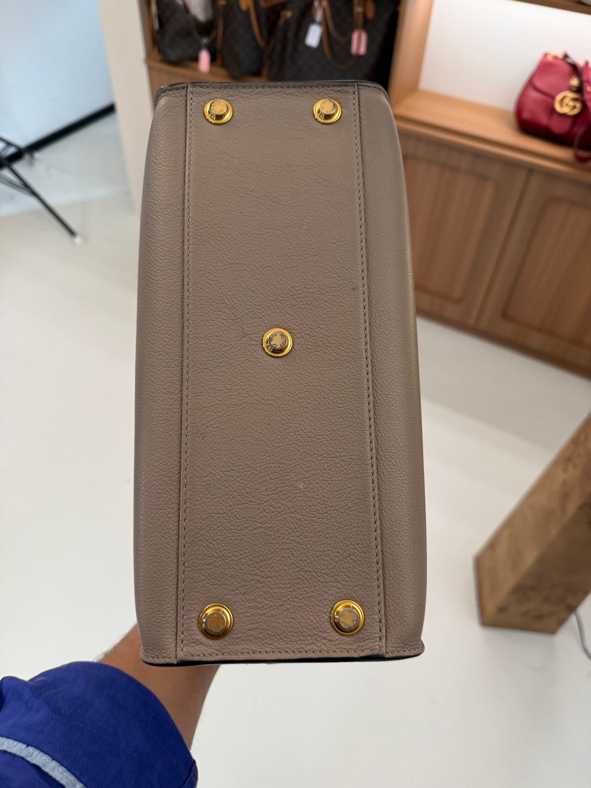 LV Onmyside Elephant Grey (MM018)