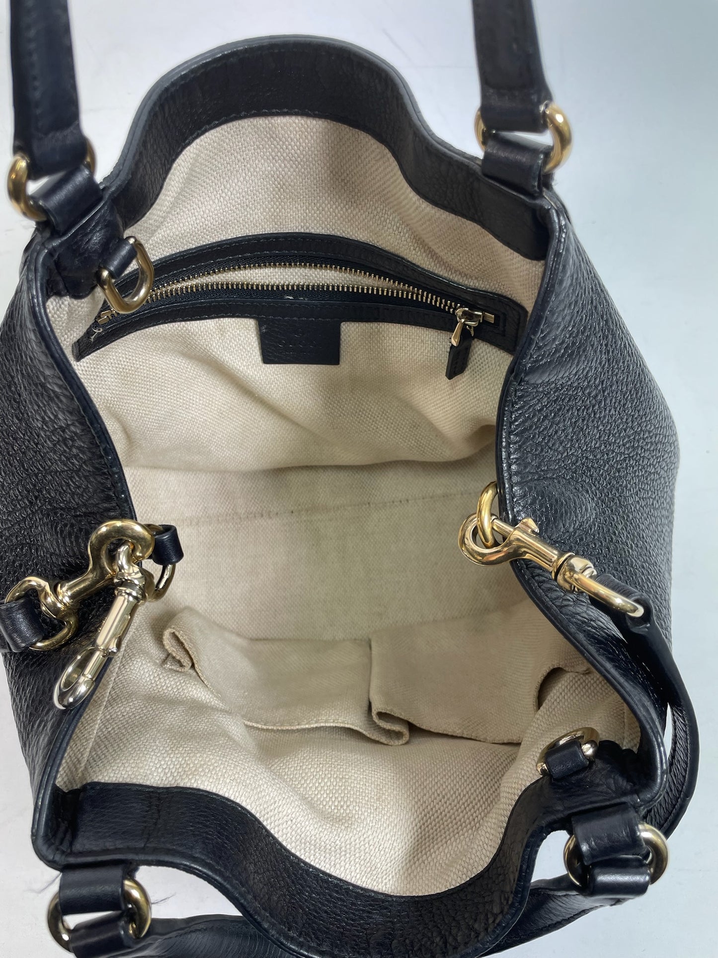 M0707-71 Gucci Soho Shoulder Bag in Black Pebbled Leather