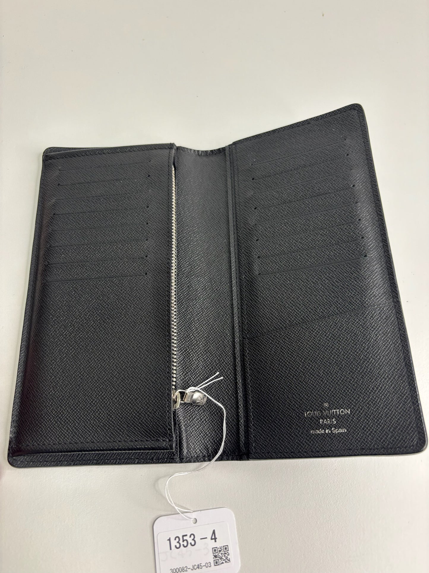 Louis Vuitton Brazza Wallet (JPD04-64)