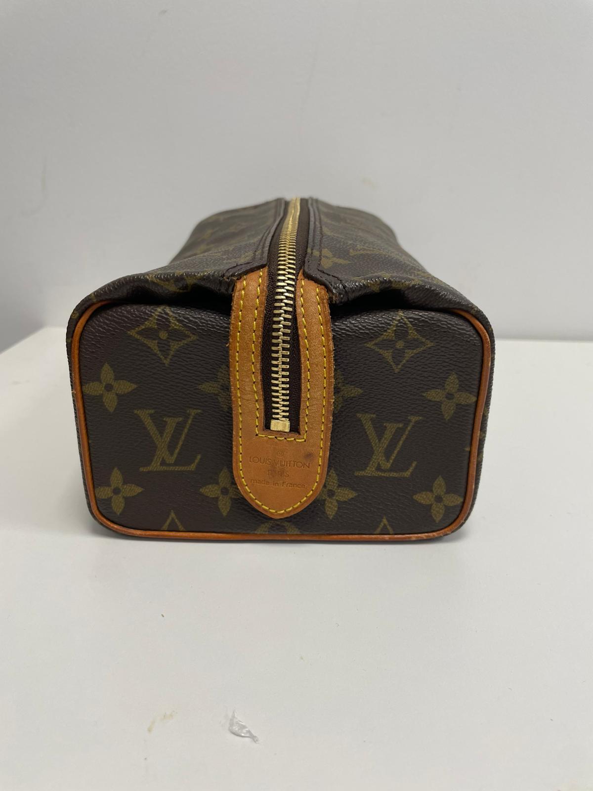 Louis Vuitton Monogram Trousse Patte Pression Cosmetic Pouch LNZ225