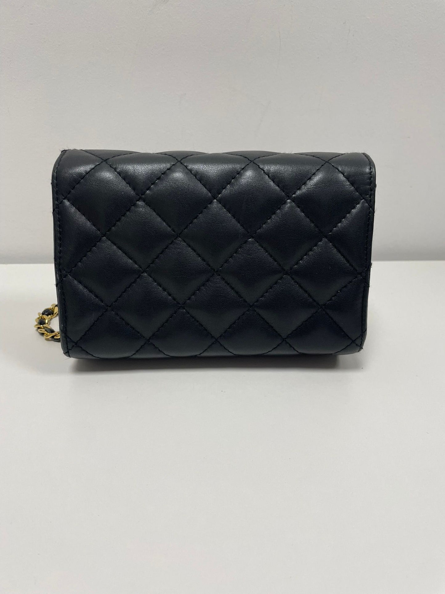 GIVENCHY Quilted Chain Shoulder Bag Leather Black Auth am5981