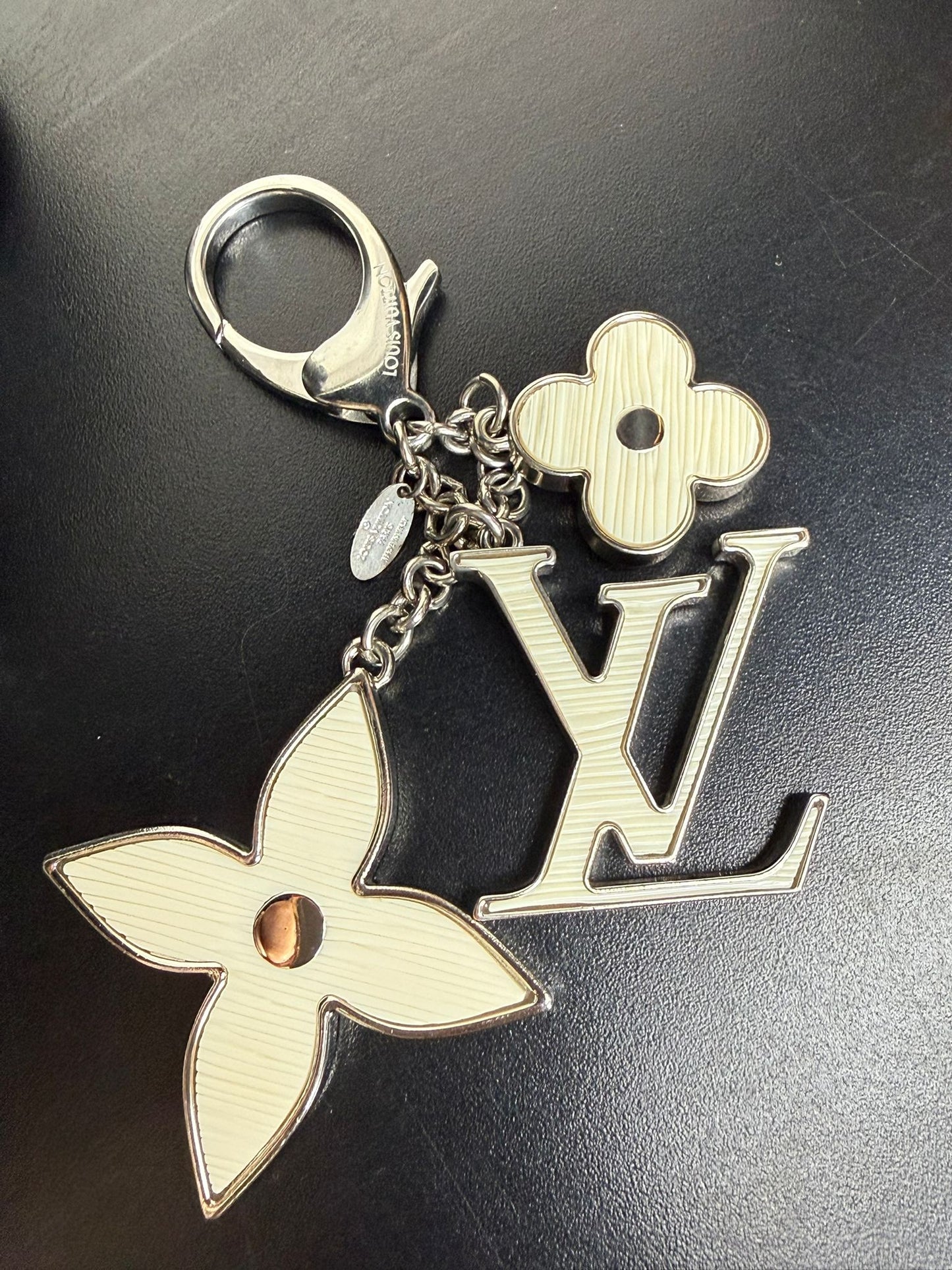 Louis Vuitton Fleur d'Epi Bag Charm in white and silver