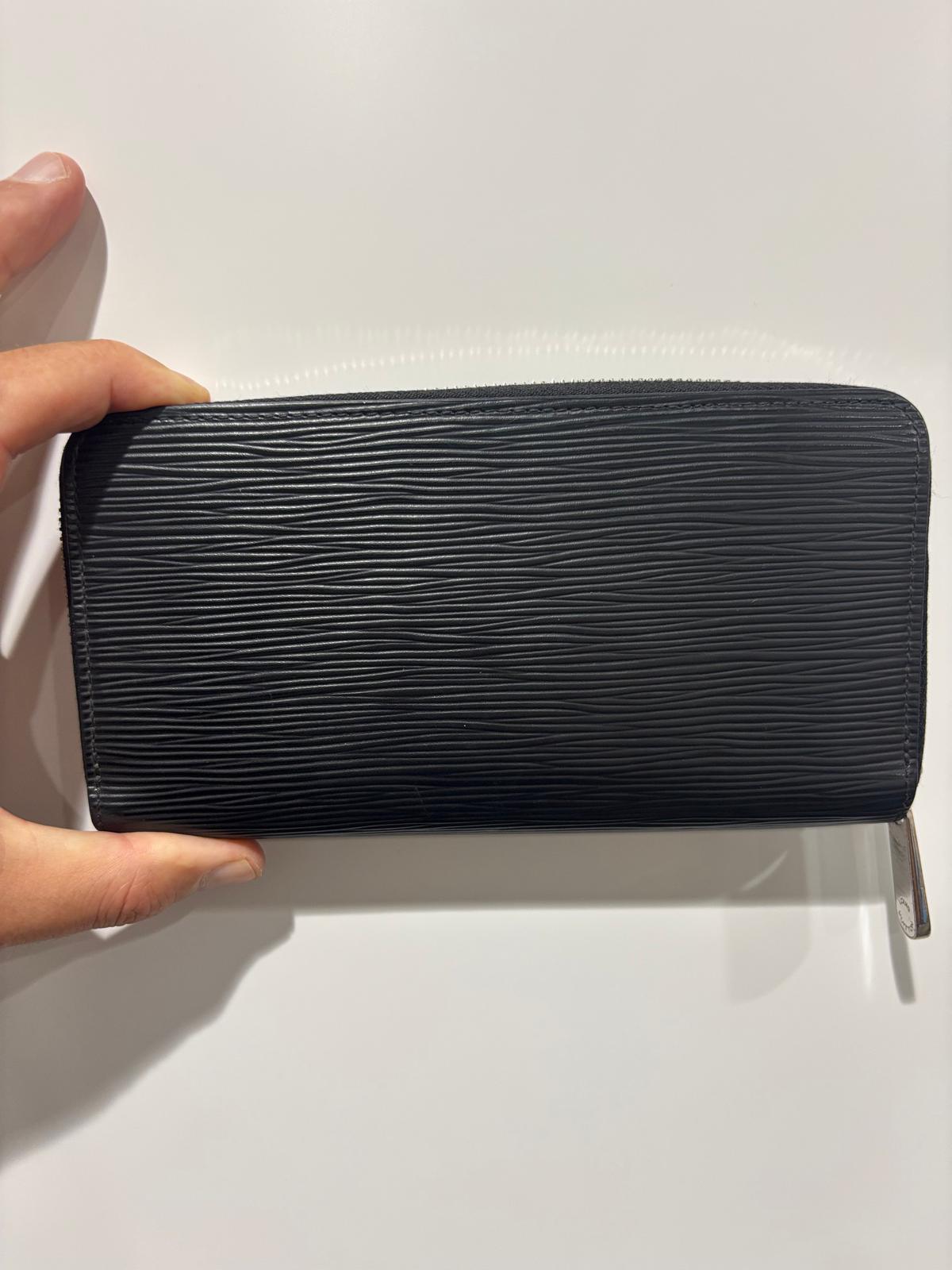 Louis Vuitton Zippy wallet in Epi leather - 265015674