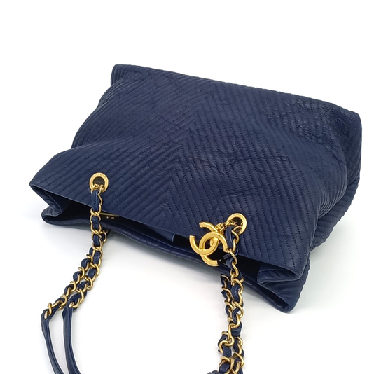 CHANEL CHEVRON CHAIN SHOULDER BAG (JP)