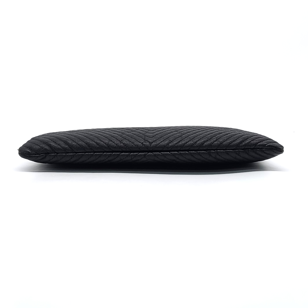 Chanel Chevron Boy Clutch Large A84407 (10496345)