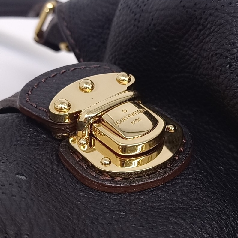Louis Vuitton Mahina XL (10575439)