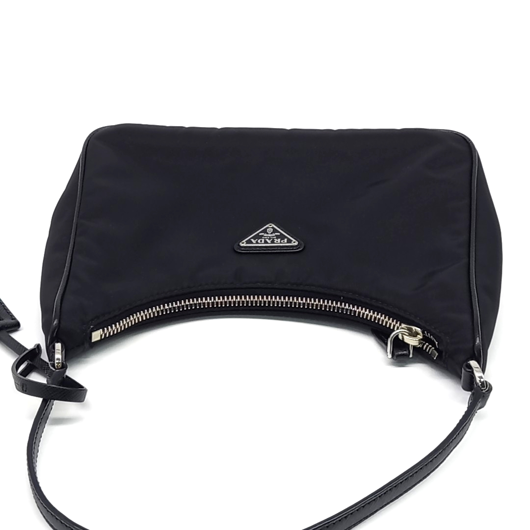Prada Re-Nylon Hobo Bag (1NE204) (10572550)