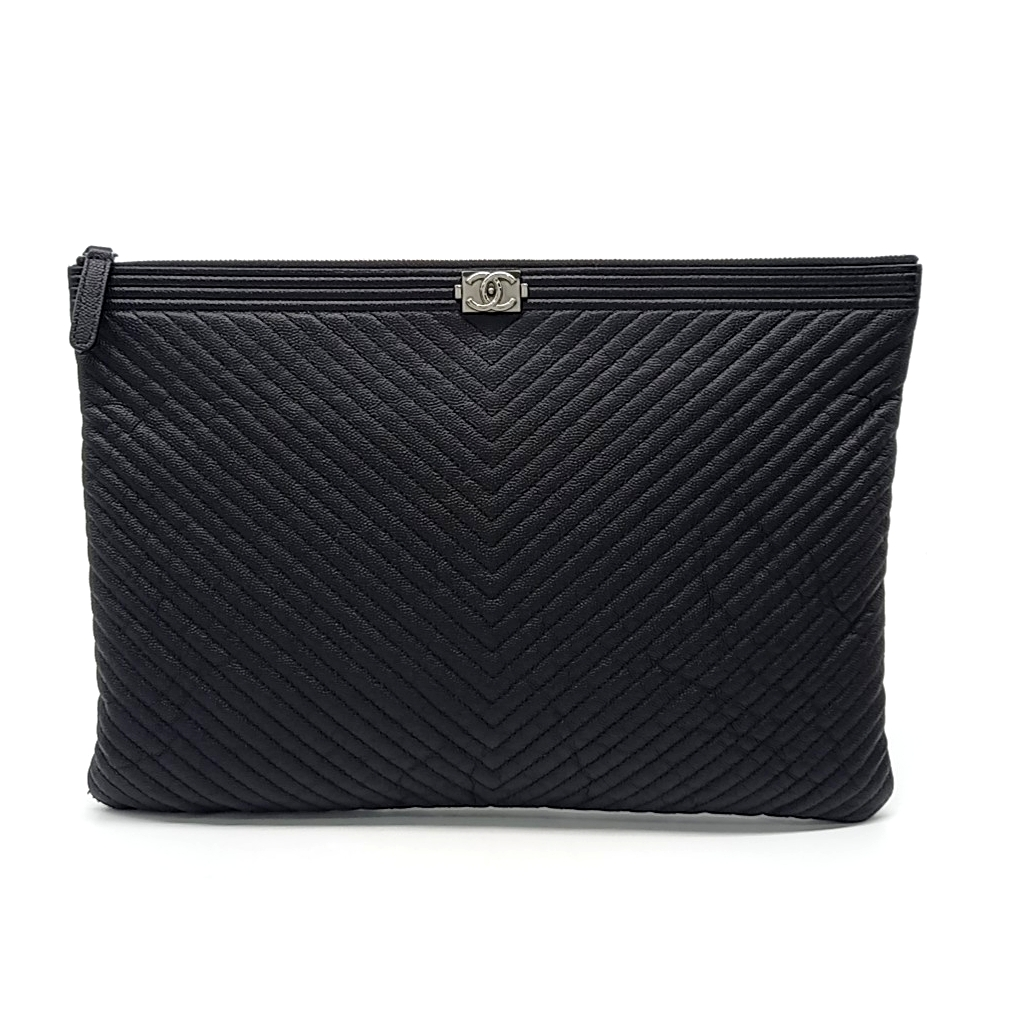 Chanel Chevron Boy Clutch Large A84407 (10496345)