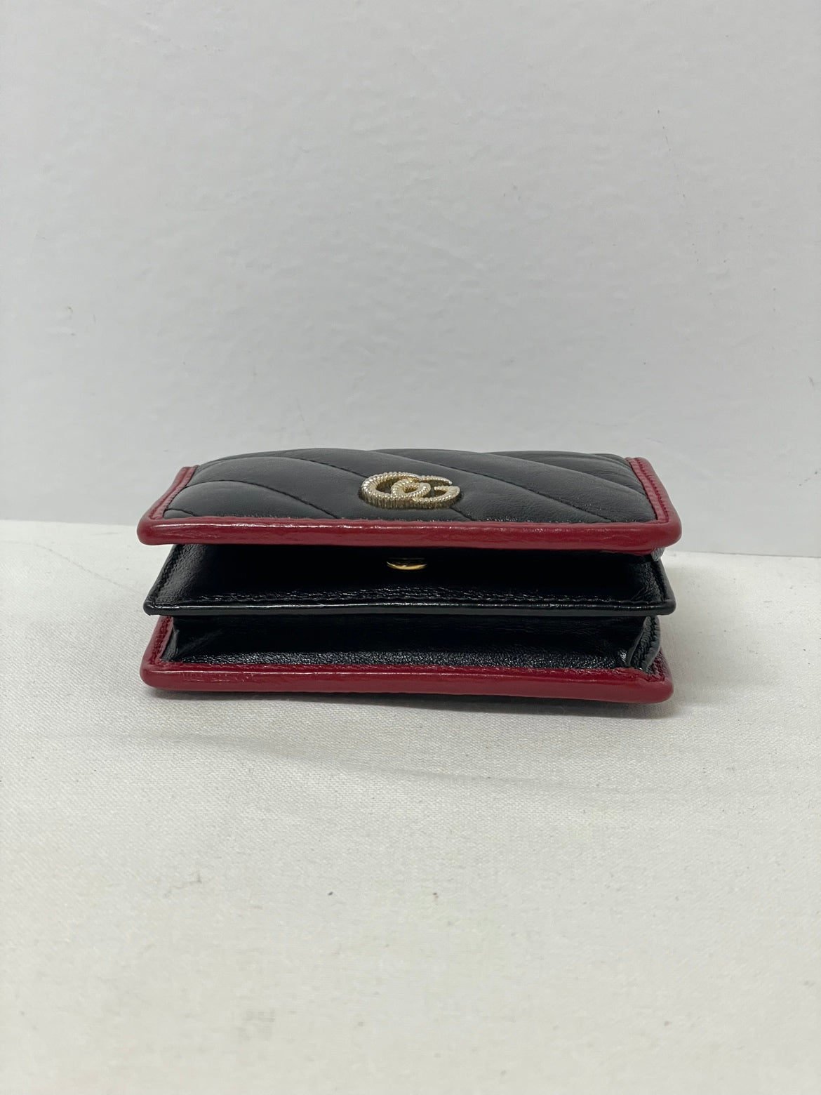 Gucci Black Leather Red Stitch Torchon GG Marmont ONE Bifold Wallet 573811