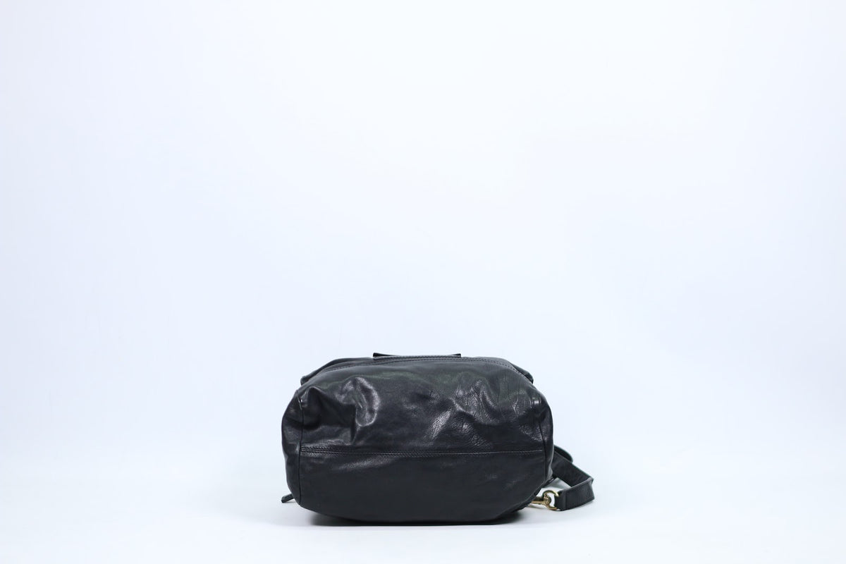 Givenchy Black Leather Wrinkle Pandora Medium Shoulder Bag BB05250004 (V793918)