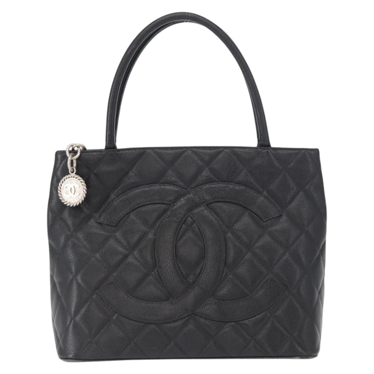 CHANEL Matelasse Reprint Tote Bag Caviar Skin Black CC Auth 168135