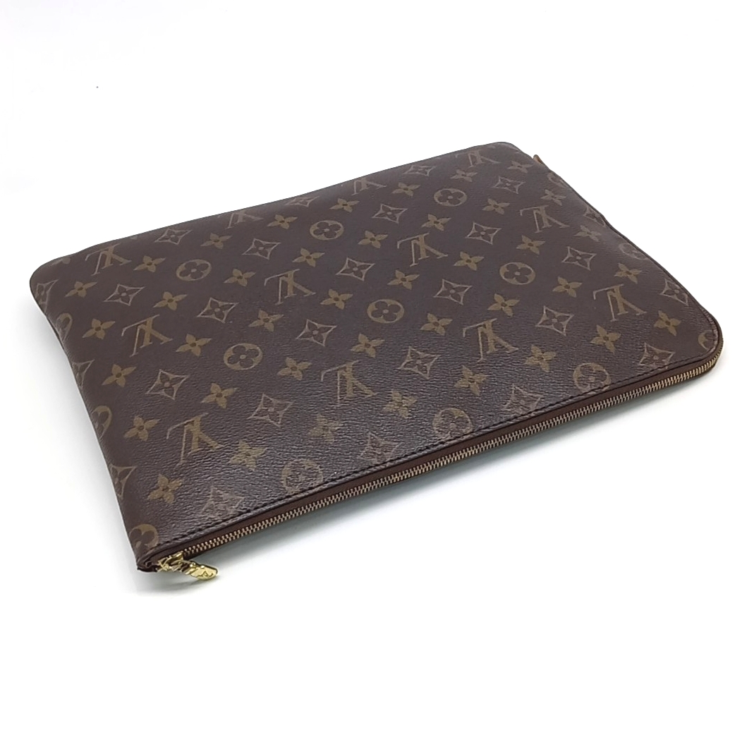Louis Vuitton Monogram Etui Voyage MM (10581086)