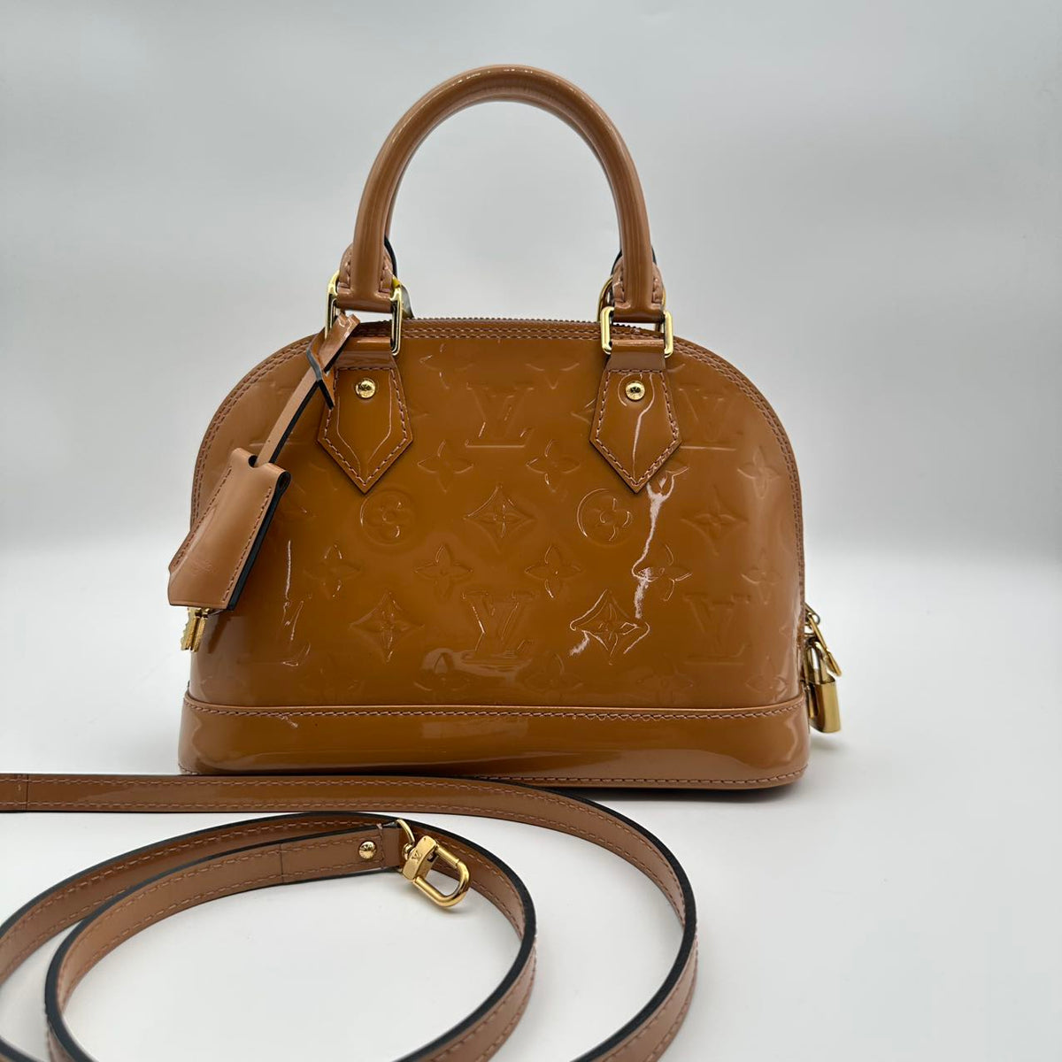 Louis Vuitton Alma BB Vernis - with strap