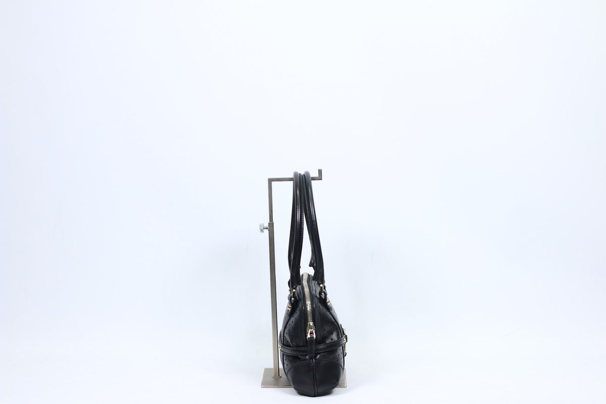 Gucci Black Leather Punched Silver Interlocking Perforated ONE Shoulder Bag 114882 (V7210917)