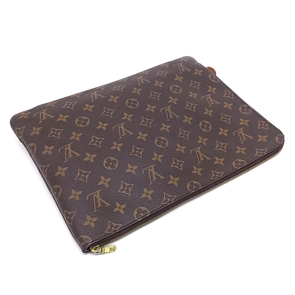 Louis Vuitton Monogram Etui Voyage MM (10469636)